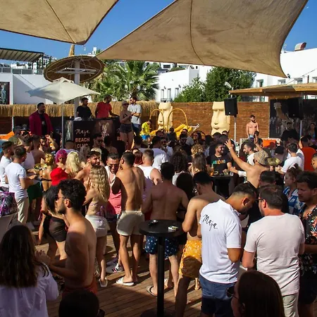 Maja Resort Hotel ホテル